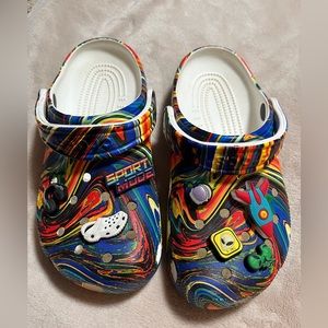 Kids Tie Dyed Crocs with charms. Size J4